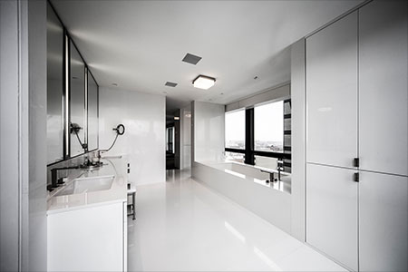 Upscale condominium Hampstead