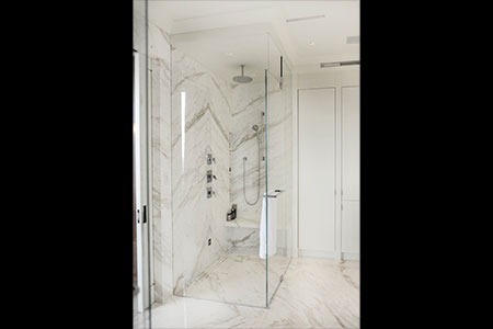 New luxurious home construction in Mont-Royal